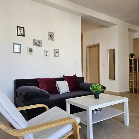 شقة Albert Apartment ساراندا