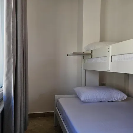 Albert Apartment * ساراندا