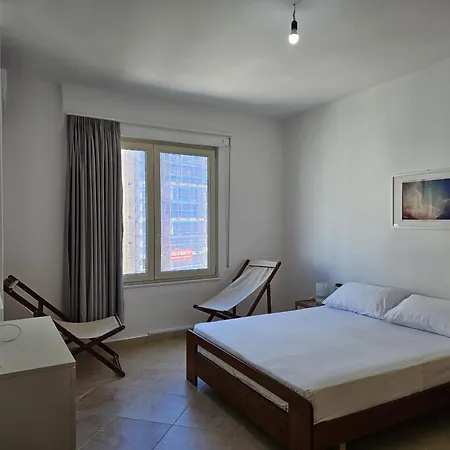 Albert Apartment *